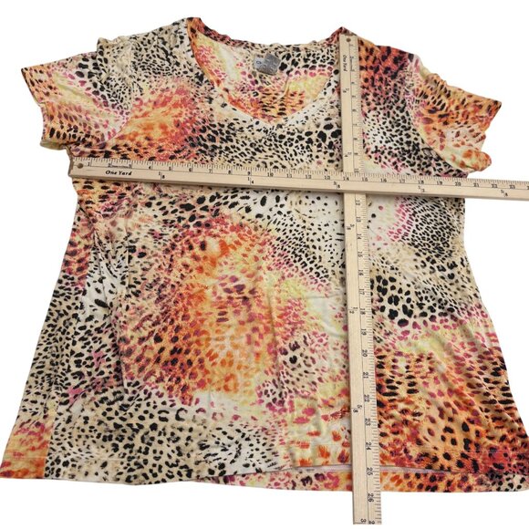 Chicos Women’s V-Neck Animal Print Top Size 3 Beige/Orange XL short sleeves - Picture 3 of 4